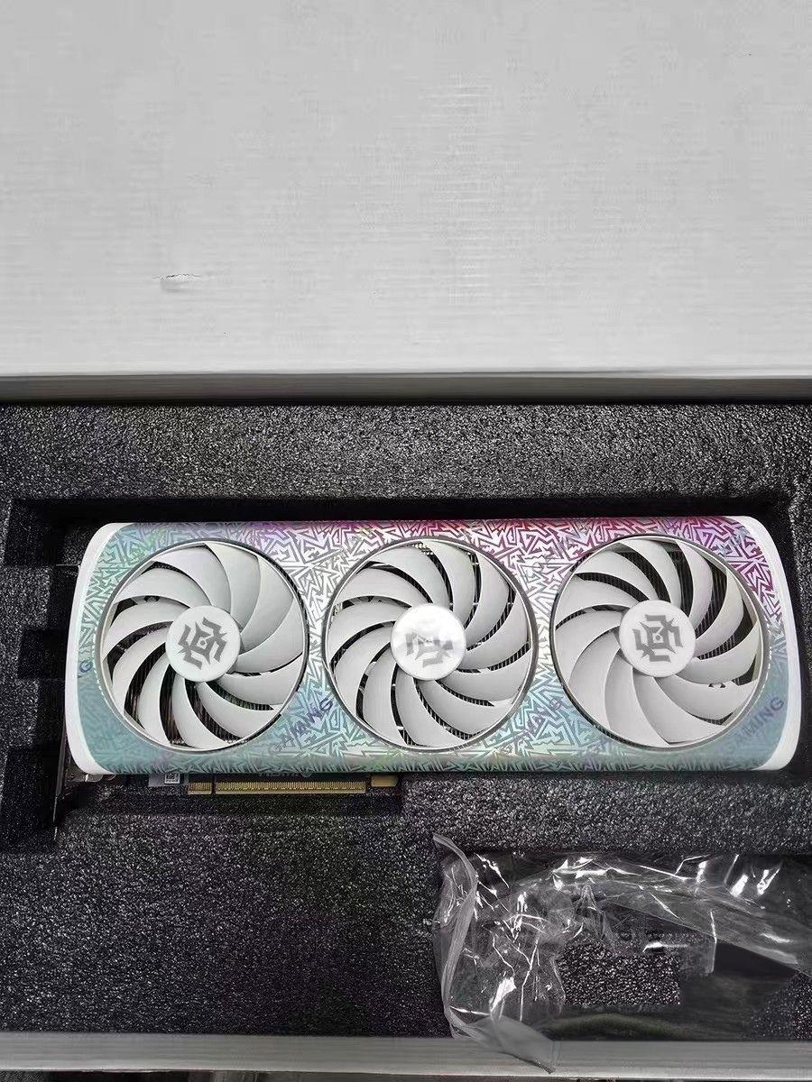索泰RTX 5070 XGAMING OC:2K甜点王炸,DLSS4把4K玩成1080P